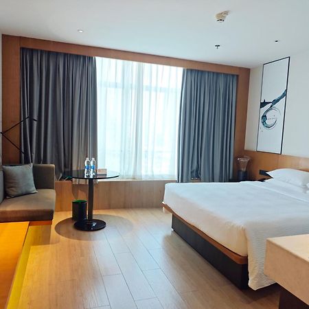 Fairfield By Marriott Foshan Nanhai Exteriör bild